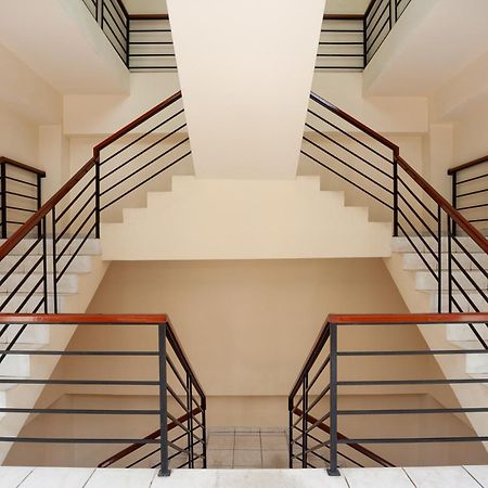 Reddoorz Plus Near Plaza Blok M Джакарта Екстер'єр фото