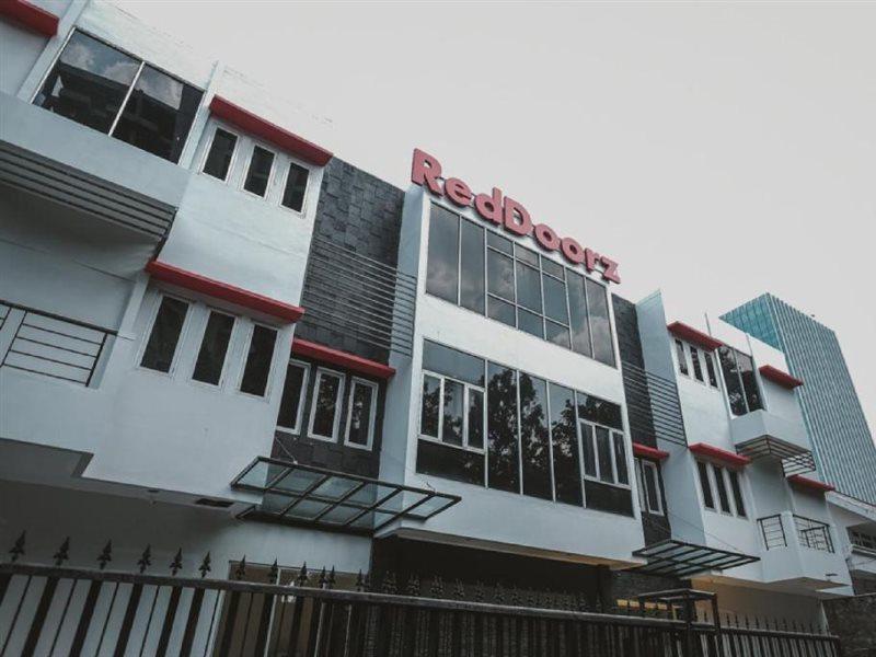 Reddoorz Plus Near Plaza Blok M Джакарта Екстер'єр фото